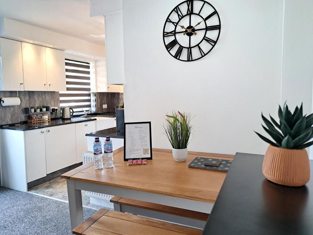 Bright 3 Bed With Terrace, Free Parking On Premises Watford (Hertfordshire)