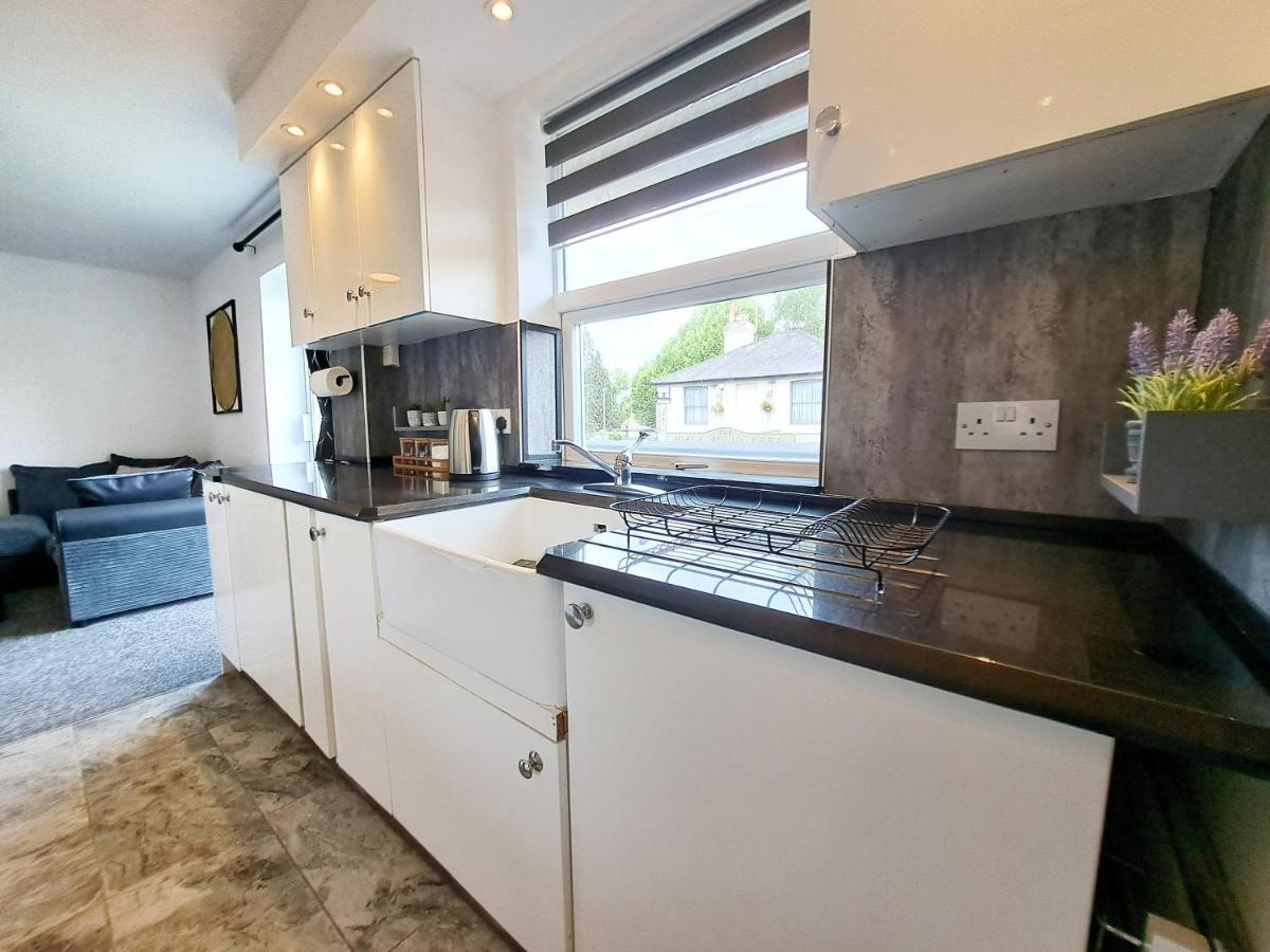 Appartamento Bright 3 Bed With Terrace, Free Parking On Premises